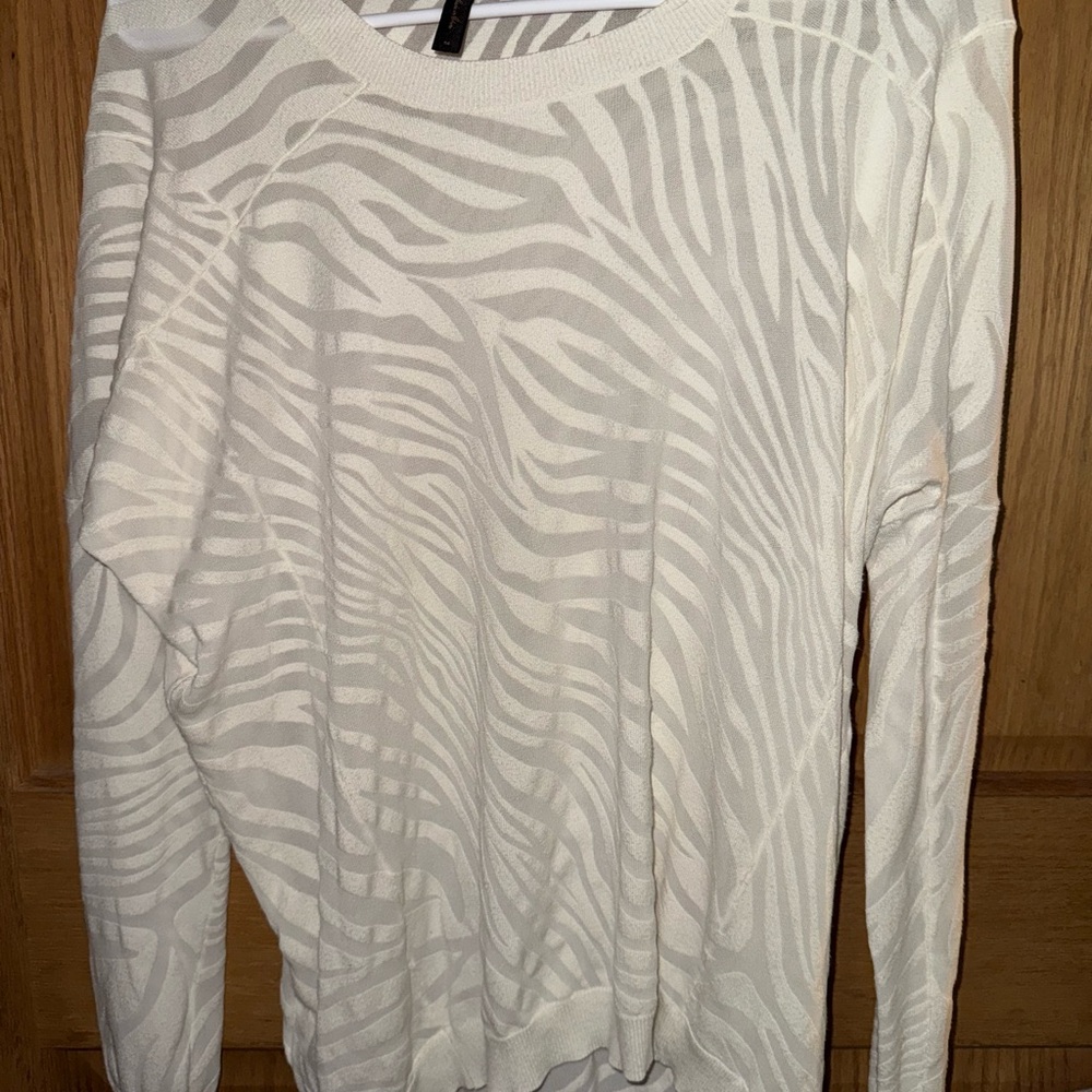 BCBGMAXAZRIA white and grey zebra print sweater #zebraprint medium